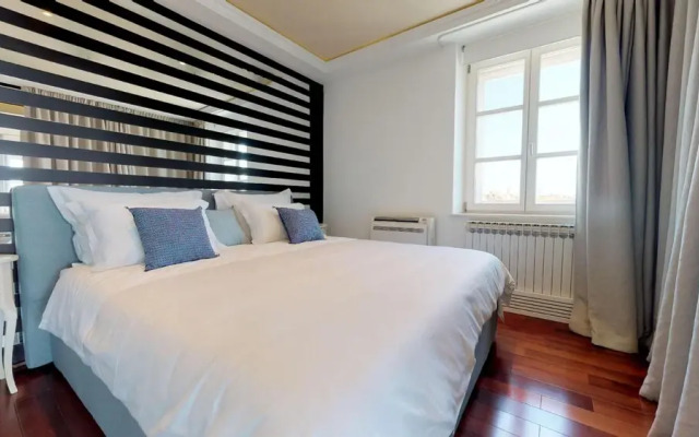 Bajamonti Penthouse in Desković Palace