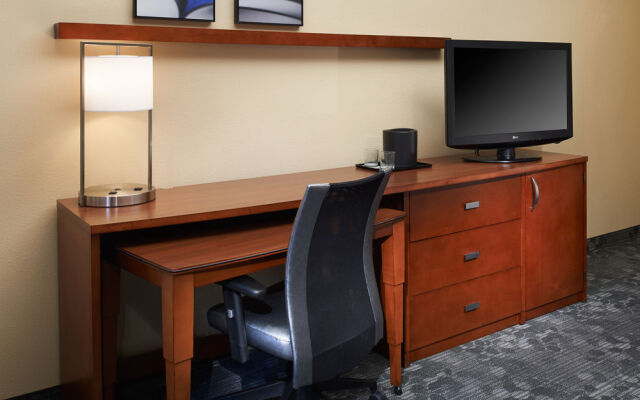 Courtyard Detroit Livonia