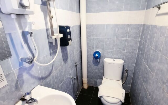 Good 2 Stay Hotel Oyo Rooms