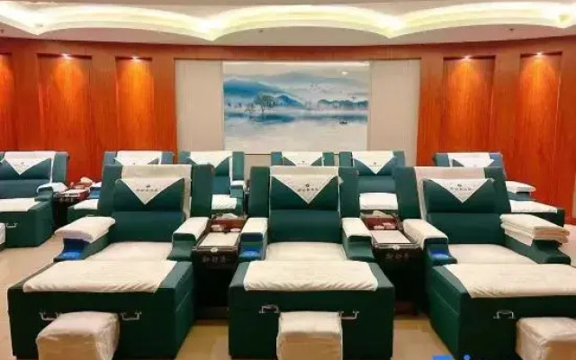 New Haojing Hotel (Guangzhou Xintang Metro Station)