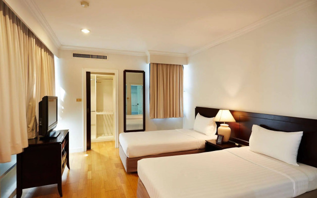 Riverine Place Hotel and Residence