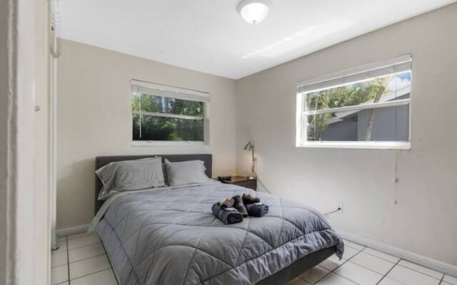 5140 Duplex in Oakland Park