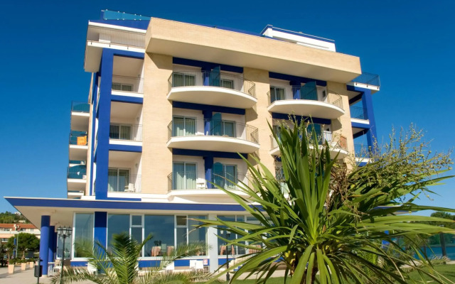 Roses Hotel