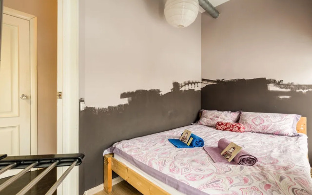 Hostel Whose Suitcase