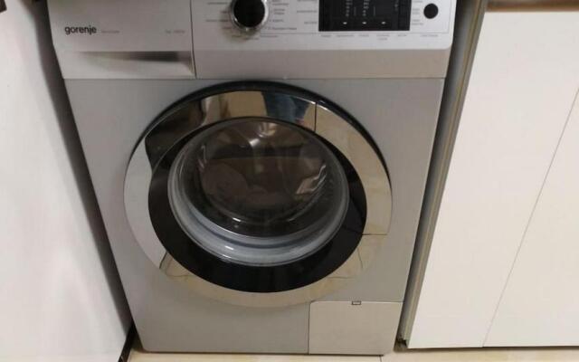 Modern Lux 2Br W Pool...Near Cascade