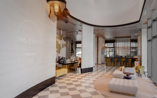 voco Suites Shanghai Hongqiao CBD by IHG – Lobby – Shanghai