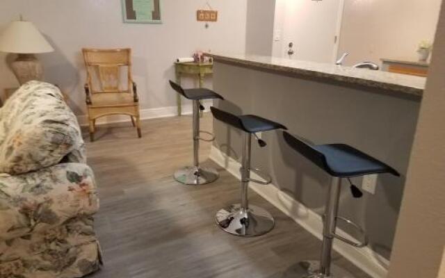 2BR/1BA Vacation Rental - Sienna Park