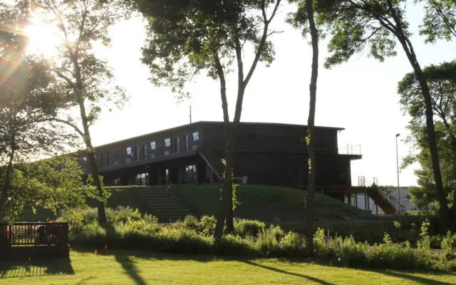 Okoboji Commons Hotel