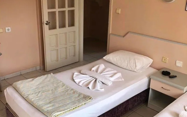 Gold River Apart Otel