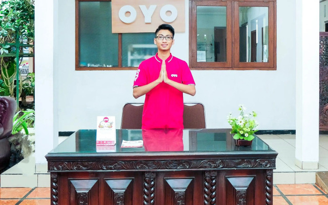 OYO 353 Loesje Guest House Syariah