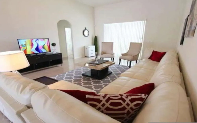 4bdr w Pool Near Disney