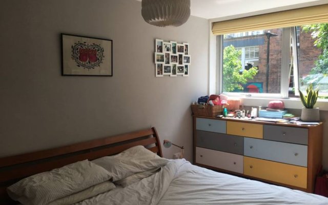 2 Bedroom Flat In Farringdon
