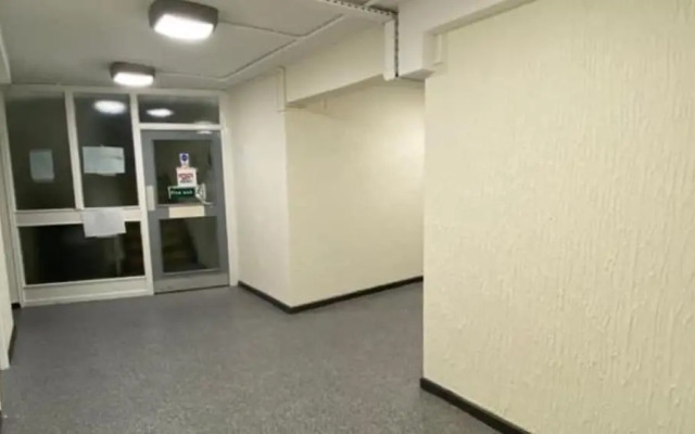 Room in Apartment - Normanton - Budget Double Room