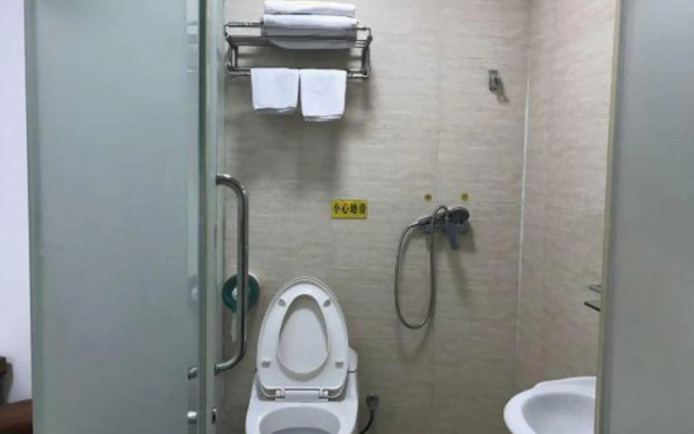Huayue Hotel (Longhua Dalang)