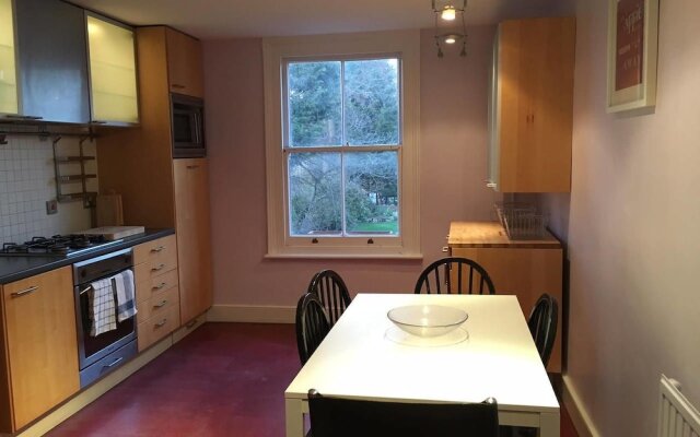 Perfect 2bed Flat in Lively Clapham