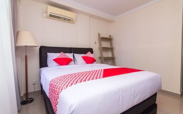 OYO 1771 Zeke Hotel