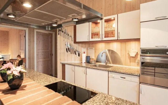 6 Person Holiday Home in Blavand