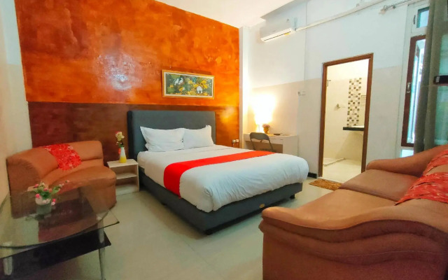 Central City Family Residence by OYO Rooms