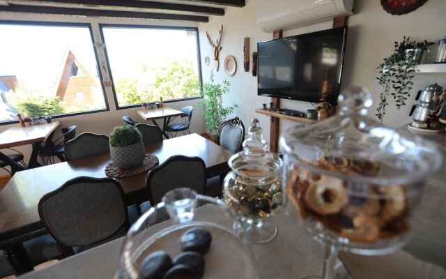 İnce Bungalov