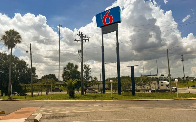 Motel 6 – Lake City, Fl – Medical Center