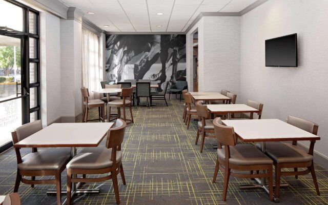 Hampton Inn Louisville Downtown