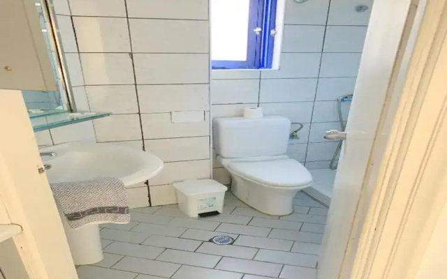 Kassavetis Center - Hotel Studios & Apartments