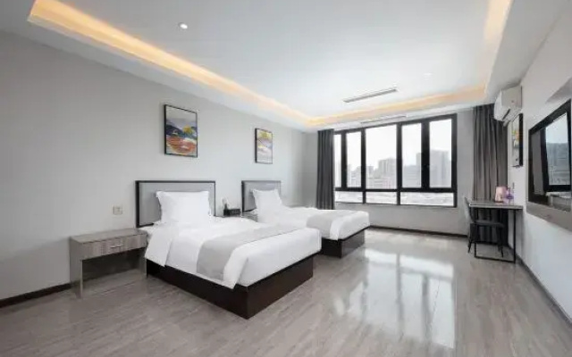 Chongqing Shengge Hotel (Qijiang Wanda Plaza Branch)