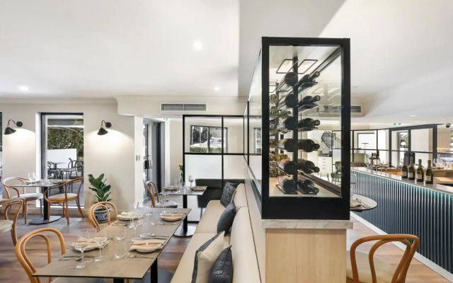 Killara Hotel & Suites
