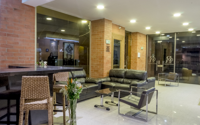 Apartamentos Regency La Feria