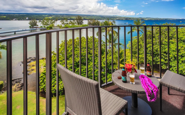 Hilo Hawaiian Hotel, Trademark Collection by Wyndham