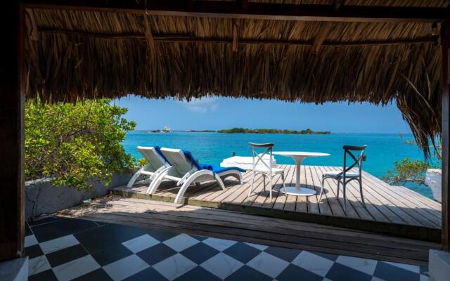 Isla Rosa Boutique by NOMAD GURU