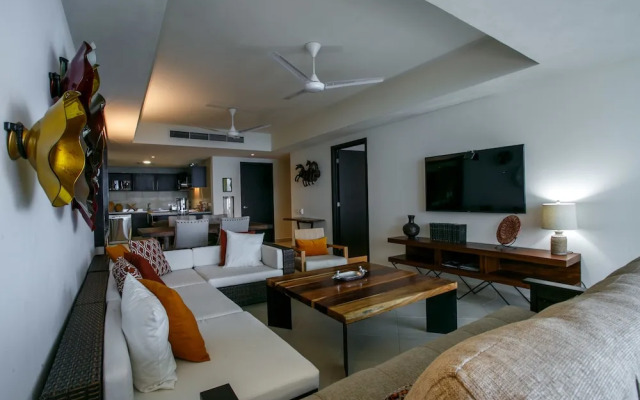 Wake Up To Sounds Of The Ocean Condo