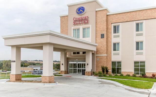 Comfort Suites West Omaha