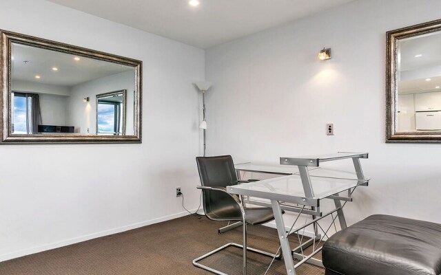 QV CBD 2 Bedroom with Wifi Parking - 972