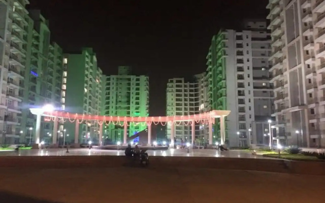 Beautiful Apartment Near Taj Mahal