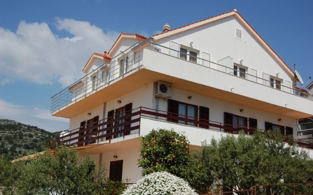 Apartment Marti - free parking and grill: A4 - Tamaris Hvar, Island Hvar