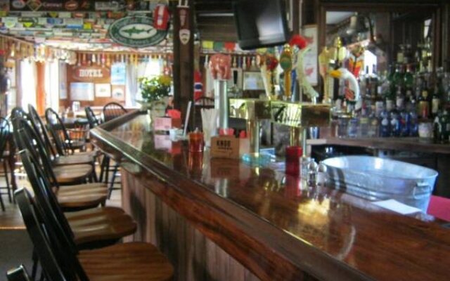 Stone Hearth Inn & Tavern
