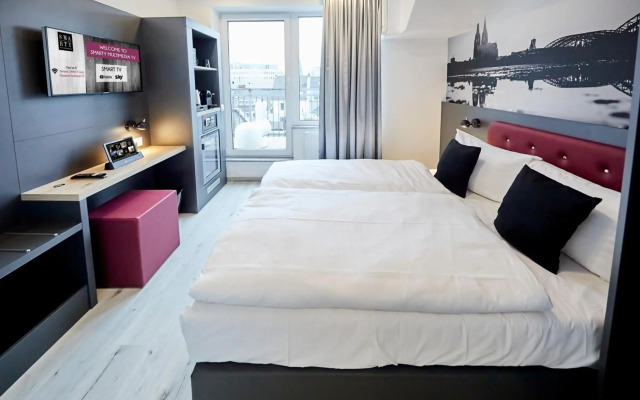 SMARTY Cologne Dom Hotel - Boardinghouse