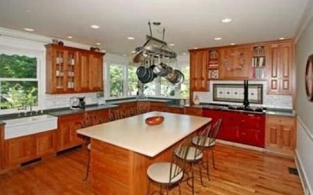 Barrington House Bed & Breakfast