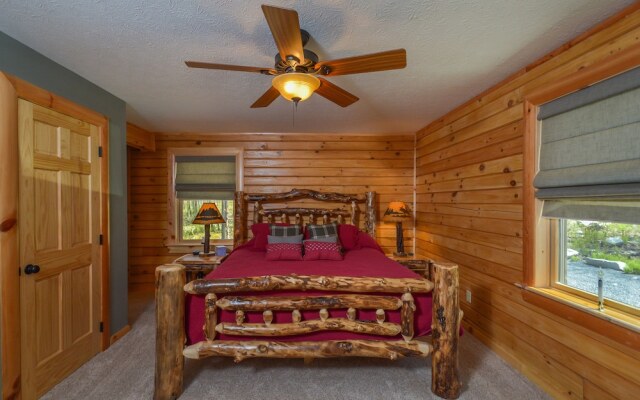 Log Me Inn 5 Bedroom House