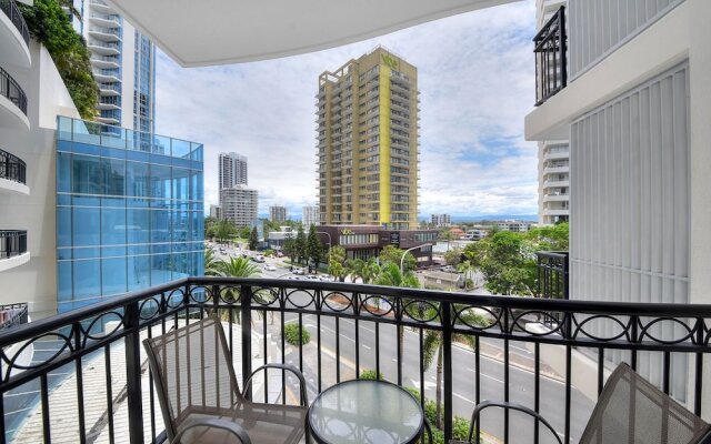 Chevron Renaissance - Q Stay