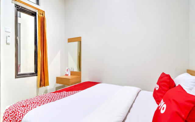 OYO 3346 Rukos Colombus G5 – Guest Rooms – Karawang