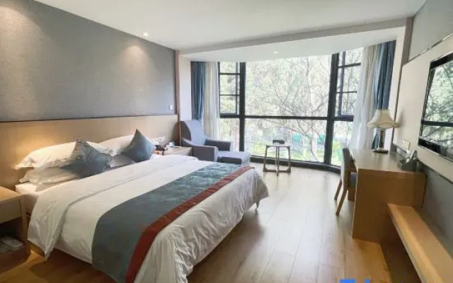 Xinhua International Holiday Hotel