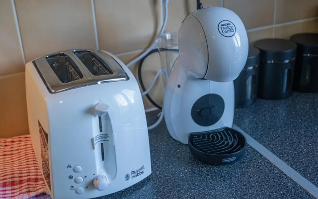 2-bedroom- Stoke-on-trent-sleeps 5-petsok