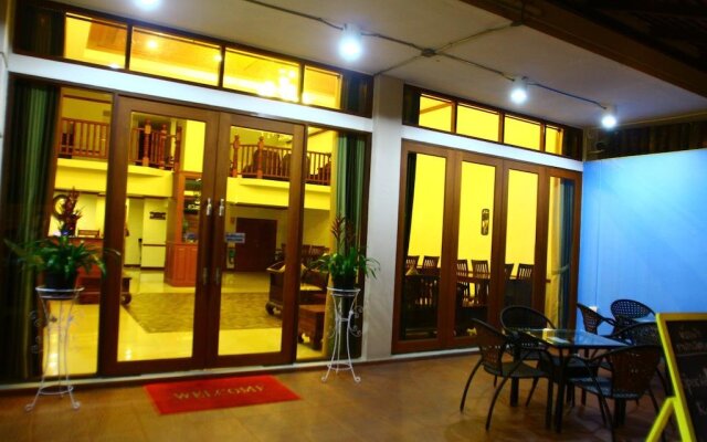 Phoothawee House