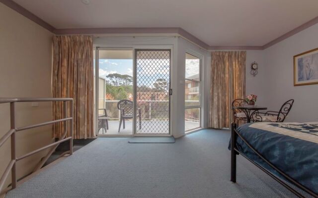 Kristie Court, 2/7 Weatherly Close