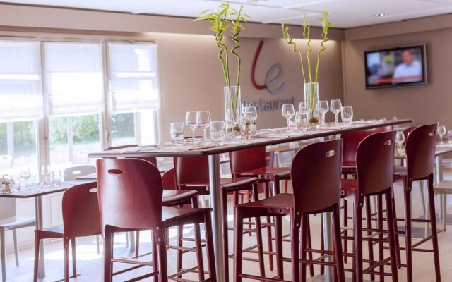 Campanile Versailles - Buc