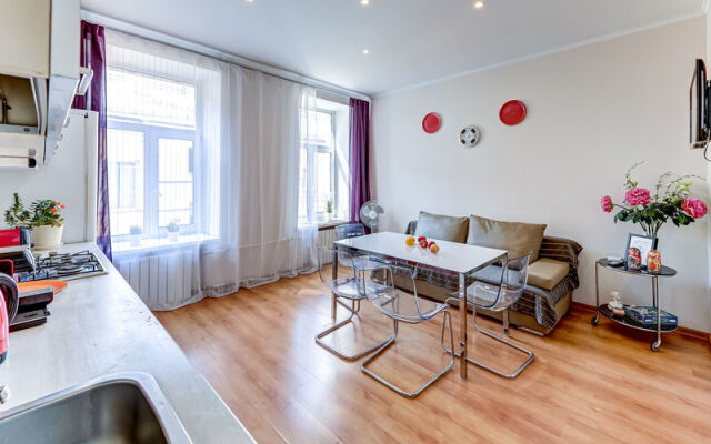 Apartments Bud kak doma on Nevskiy avenue, bld. 53