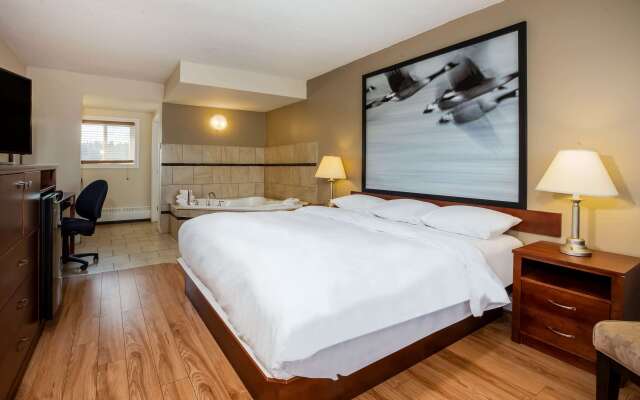 Super 8 by Wyndham Smoky Lake