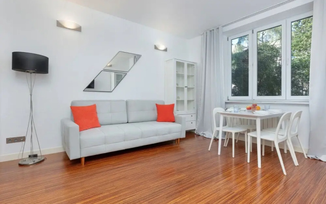 Rejtana Apartment Mokotów by Renters